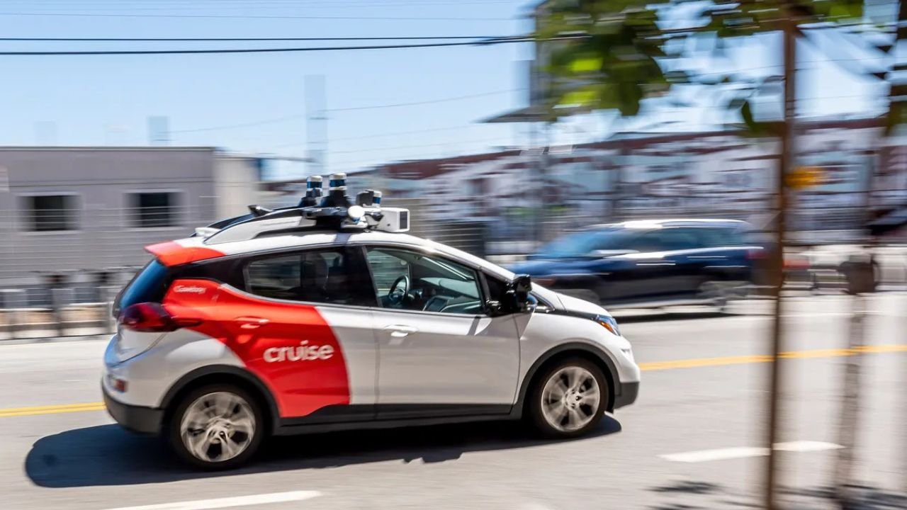 GM Revives Driverless Car Project After Cruise Challenges